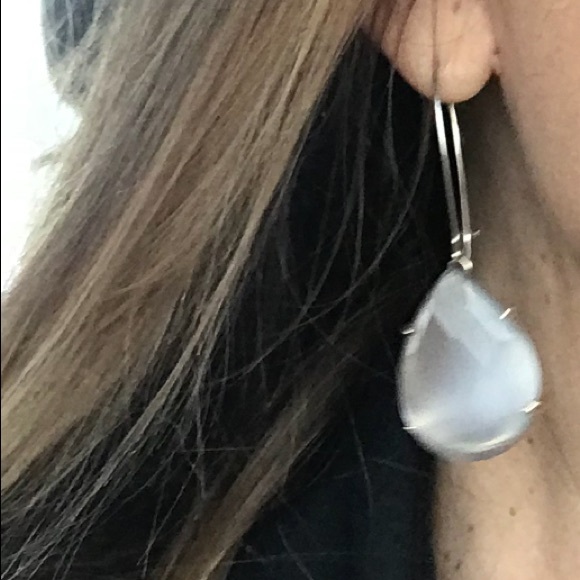 Kendra Scott Earrings - Picture 2 of 3